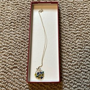 Flower basket necklace